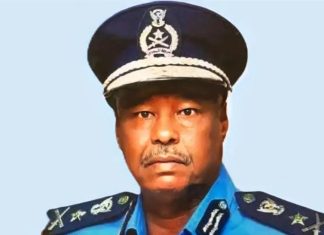 استدعاء وزير الداخلية لمسؤولين بسبب فساد اللاجئين استدعاء وزير الداخلية لمسؤولين بسبب فساد اللاجئين