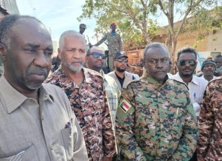 والي الخرطوم يطوف على المحليات.. ويعد باستكمال كل الخدمات والي الخرطوم يطوف على المحليات.. ويعد باستكمال كل الخدمات