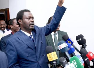 مناوي يقطع الطريق على الإمارات مناوي يقطع الطريق على الإمارات