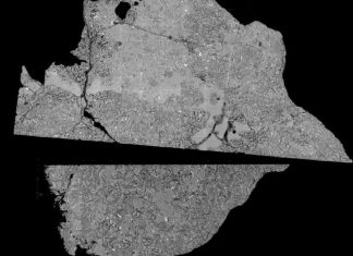 نيزك الزبرجد الجزائري يعيد كتابة تاريخ القمر نيزك الزبرجد الجزائري يعيد كتابة تاريخ القمر