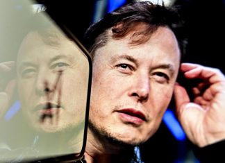 مفاوضات لتأجير مراكز بيانات في السعودية بين “إكس إيه آي” و”هيومين” مفاوضات لتأجير مراكز بيانات في السعودية بين "إكس إيه آي" و"هيومين"