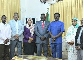 مناوي يكشف عن خطة بديلة لفك الحصار عن الفاشر مناوي يكشف عن خطة بديلة لفك الحصار عن الفاشر