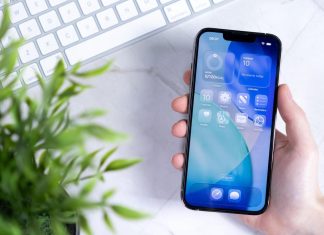 “آبل” تطارد المسؤول عن تسريبات “آي أو إس 26” "آبل" تطارد المسؤول عن تسريبات "آي أو إس 26"