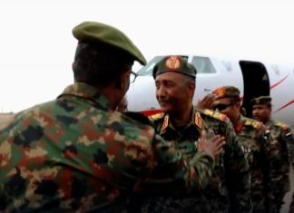 البرهان يصل الخرطوم وإدريس يتعهد بعودة العاصمة شامخة البرهان يصل الخرطوم وإدريس يتعهد بعودة العاصمة شامخة