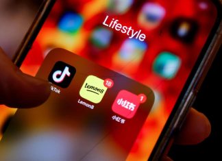 وضع الهاتف مقلوبًا قد يحل أكبر مشكلات آيفون وضع الهاتف مقلوبًا قد يحل أكبر مشكلات آيفون