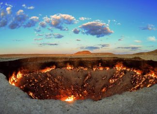 “بوابة الجحيم” في تركمانستان: سر الفوهة المشتعلة "بوابة الجحيم" في تركمانستان: سر الفوهة المشتعلة