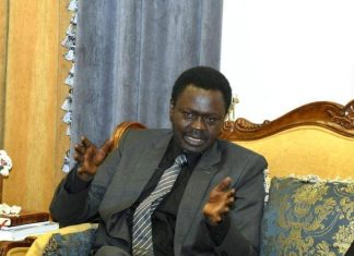 مناوي: حكومة “تأسيس” تتقاسم الجرائم مع حلفائها مناوي: حكومة "تأسيس" تتقاسم الجرائم مع حلفائها