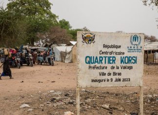 لاجئون سودانيون يتعرضون للنهب في إفريقيا الوسطى لاجئون سودانيون يتعرضون للنهب في إفريقيا الوسطى