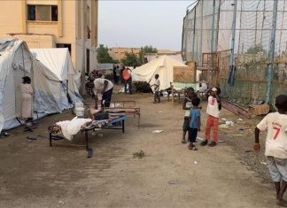 وفاة 13 طفلاً في مخيم نازحين بدارفور بسبب سوء التغذية وفاة 13 طفلاً في مخيم نازحين بدارفور بسبب سوء التغذية