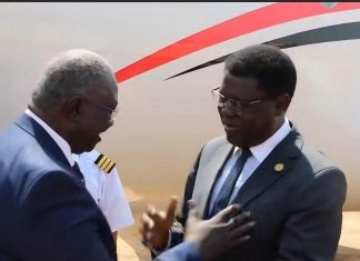 مواصلة لجولاته الإفريقية الناجحة.. عقار يصل جوبا وفي جيبه ملفات سودانية ساخنة مواصلة لجولاته الإفريقية الناجحة.. عقار يصل جوبا وفي جيبه ملفات سودانية ساخنة