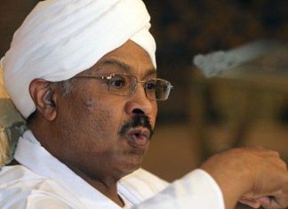 مبارك الفاضل يكشف تفاصيل اعتقال “المصباح” ويهاجم الإسلاميين مبارك الفاضل يكشف تفاصيل اعتقال "المصباح" ويهاجم الإسلاميين