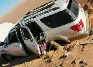 سودانيون عالقون في الصحراء الليبية بالفيديو سودانيون عالقون في الصحراء الليبية بالفيديو