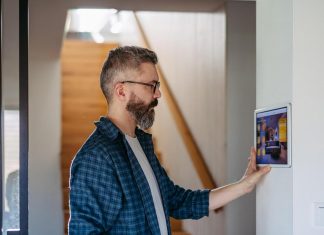 أنظمة المنزل الذكي.. تحت المجهر أنظمة المنزل الذكي.. تحت المجهر