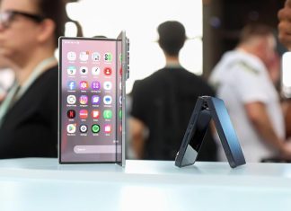 مبيعات “غالاكسي زي فولد 7” تتفوق على الجيل السابق بنسبة 50% مبيعات "غالاكسي زي فولد 7" تتفوق على الجيل السابق بنسبة 50%