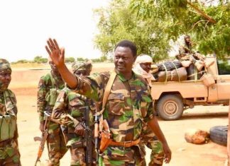 مناوي: نواجه مؤامرة دولية وعازمون على تحرير شعبنا مناوي: نواجه مؤامرة دولية وعازمون على تحرير شعبنا