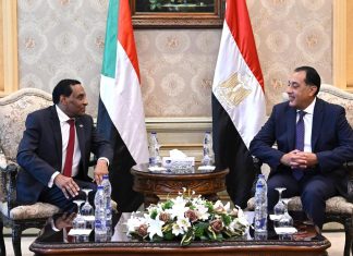 ما أبعاد زيارة رئيس الوزراء السوداني لمصر؟ ما أبعاد زيارة رئيس الوزراء السوداني لمصر؟