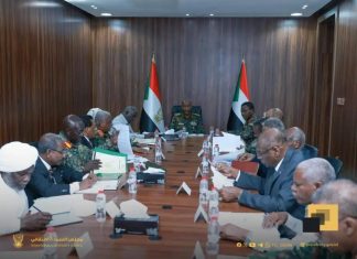 البرهان يترأس اجتماع الأمن والدفاع حول الإمارات البرهان يترأس اجتماع الأمن والدفاع حول الإمارات