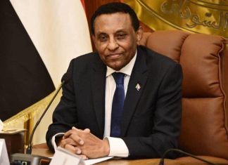 كامل إدريس يوجه رسائل خاصة إلى الشعب السوداني كامل إدريس يوجه رسائل خاصة إلى الشعب السوداني