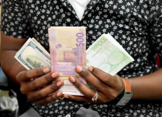 الدولار.. ارتفاع متواصل مقابل الجنيه السوداني مع تنامي الطلب الدولار.. ارتفاع متواصل مقابل الجنيه السوداني مع تنامي الطلب