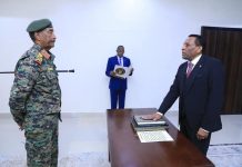 صحفي سوداني يوجه اتهامات خطيرة إلى البرهان وجابر صحفي سوداني يوجه اتهامات خطيرة إلى البرهان وجابر