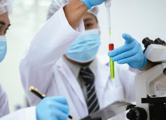 إليك 10 وظائف علمية تضمن لك راتبا سنويا مرتفعا إليك 10 وظائف علمية تضمن لك راتبا سنويا مرتفعا