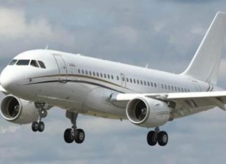 بالفيديو.. إقلاع طائرة البرهان من مطار الخرطوم بالفيديو.. إقلاع طائرة البرهان من مطار الخرطوم