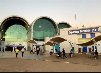 مدير سلطة الطيران المدني يتفقد جهود الصيانة بمطار الخرطوم مدير سلطة الطيران المدني يتفقد جهود الصيانة بمطار الخرطوم