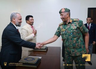 وزيرا الصحة والثروة الحيوانية يؤديا القسم أخيرًا وزيرا الصحة والثروة الحيوانية يؤديا القسم أخيرًا