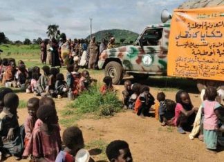 الجيش السوداني يصنع مبادرة إنسانية في كادوقلي الجيش السوداني يصنع مبادرة إنسانية في كادوقلي