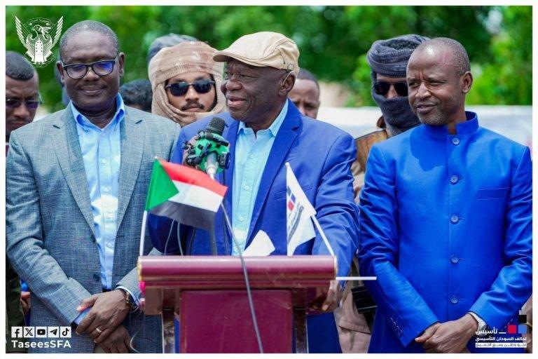 الحلو يحذر نظار الإدارات الأهلية من استهداف دارفور الحلو يحذر نظار الإدارات الأهلية من استهداف دارفور