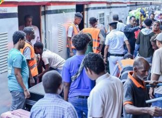 الحنين إلى الوطن.. موجات عودة السودانيين من مصر تتصاعد الحنين إلى الوطن.. موجات عودة السودانيين من مصر تتصاعد