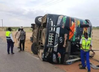 انقلاب بص سفري في طريق الخرطوم مدني وإصابة العشرات انقلاب بص سفري في طريق الخرطوم مدني وإصابة العشرات