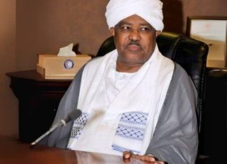 وزير الخارجية السوداني الجديد يصل بورتسودان لأداء القسم وزير الخارجية السوداني الجديد يصل بورتسودان لأداء القسم