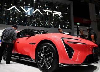 شركات السيارات الصينية تتحدى هيمنة مرسيدس وبي إم دبليو شركات السيارات الصينية تتحدى هيمنة مرسيدس وبي إم دبليو