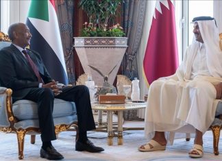 أمير قطر والبرهان يبحثان تعزيز التعاون والتطورات في السودان أمير قطر والبرهان يبحثان تعزيز التعاون والتطورات في السودان