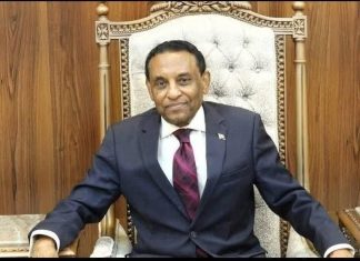 كامل إدريس يتعافى ووزير الخارجية السعودي يطمئن كامل إدريس يتعافى ووزير الخارجية السعودي يطمئن