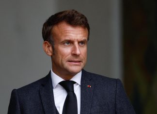 فرنسا تواجه أزمة ثقافية تهدد استقرارها السياسي فرنسا تواجه أزمة ثقافية تهدد استقرارها السياسي