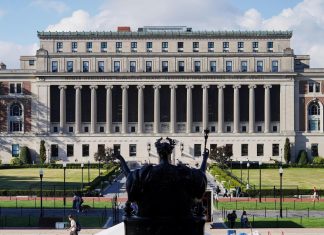 خبرات علمية تهاجر من أميركا إلى الخارج خبرات علمية تهاجر من أميركا إلى الخارج