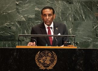 رئيس وزراء السودان: أطفال ونساء دارفور يموتون وسط صمت دولي رئيس وزراء السودان: أطفال ونساء دارفور يموتون وسط صمت دولي