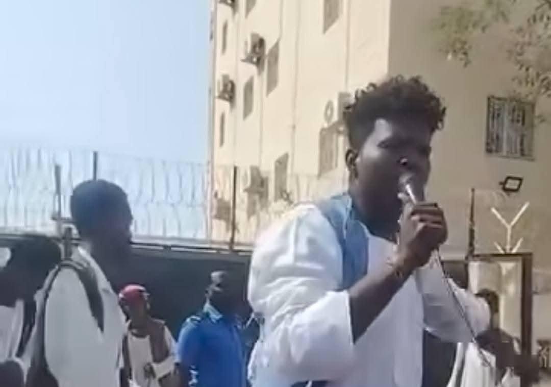 تأشيرة مصر تثير احتجاجات شعبية في بورتسودان والقنصلية تستجيب