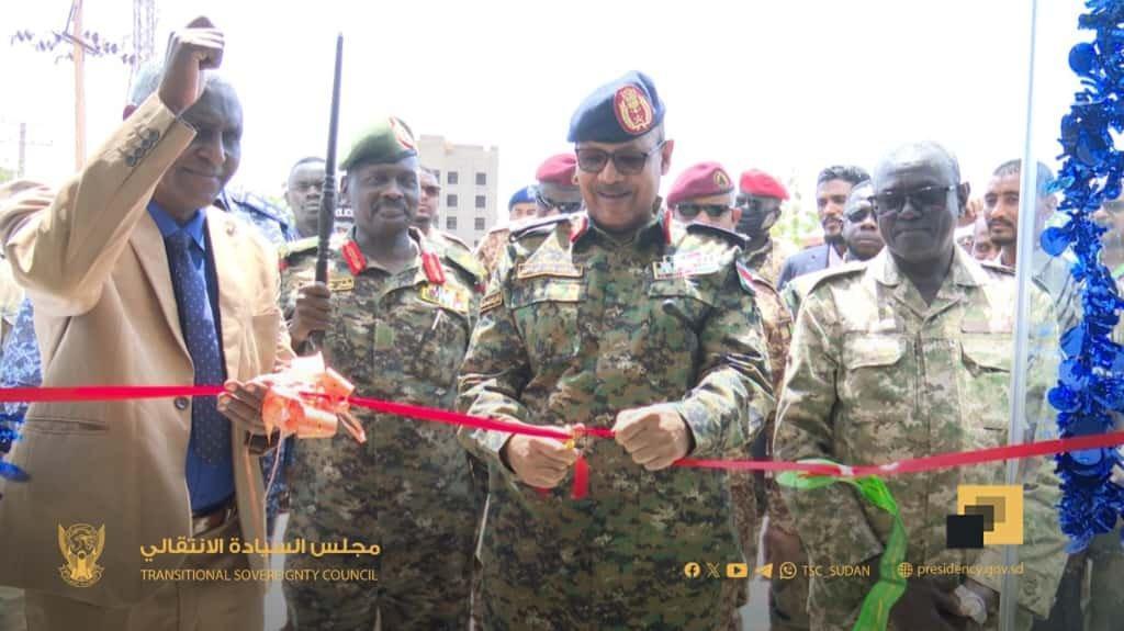 إبراهيم جابر يفتتح صرحًا صحيًا جديدًا في الخرطوم