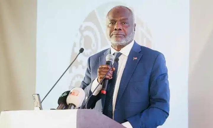 جبريل إبراهيم يكتب تغريدة مثيرة عن المدن المحاصرة في السودان