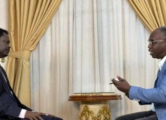 مناوي: الإمارات تدعم الحرب بالسودان ويدعو لمحاكمة البشير مناوي: الإمارات تدعم الحرب بالسودان ويدعو لمحاكمة البشير