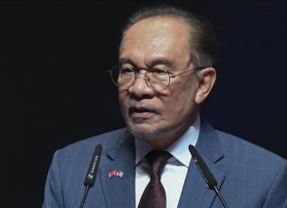 رئيس وزراء ماليزيا: وحشية الفاشر قد ترقى إلى “إبادة جماعية” رئيس وزراء ماليزيا: وحشية الفاشر قد ترقى إلى "إبادة جماعية"