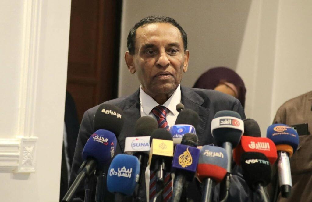 رئيس الوزراء السوداني يصدر قرارا بإنشاء ثلاث هيئات جديدة رئيس الوزراء السوداني يصدر قرارا بإنشاء ثلاث هيئات جديدة