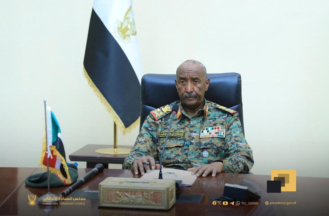 البرهان يتوعد بالقتال رغم مقترح الهدنة الأمريكية البرهان يتوعد بالقتال رغم مقترح الهدنة الأمريكية