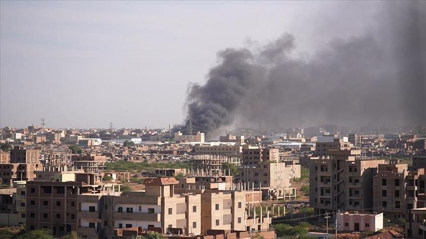 الجيش السوداني يتصدى لهجوم بطائرات مسيرة على الخرطوم وعطبرة الجيش السوداني يتصدى لهجوم بطائرات مسيرة على الخرطوم وعطبرة