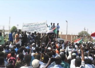 استمرار تدريب المتطوعين في الجبهات بالسودان استمرار تدريب المتطوعين في الجبهات بالسودان