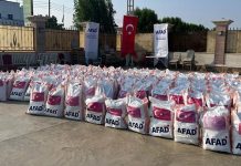 “أفاد” التركية تقدم مساعدات غذائية لأسر نازحة في السودان "أفاد" التركية تقدم مساعدات غذائية لأسر نازحة في السودان