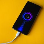 “غوغل” تعاقب تطبيقات أندرويد المستهلكة للبطارية "غوغل" تعاقب تطبيقات أندرويد المستهلكة للبطارية